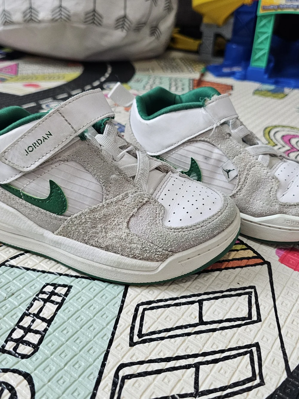 Jordan Kids' White & Green Low-Top Sneakers